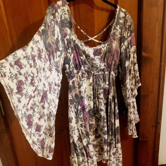 Free People - Picture 3 of 4